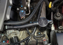 画像をギャラリービューアに読み込む, J&amp;L 05-10 Ford Mustang GT Driver Side Oil Separator 3.0 V2 - Black Anodized