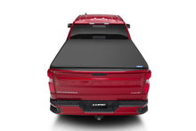 画像をギャラリービューアに読み込む, Lund 04-12 Chevy Colorado (5ft. Bed) Genesis Elite Tri-Fold Tonneau Cover - Black