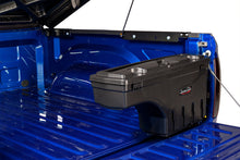 画像をギャラリービューアに読み込む, UnderCover 05-20 Toyota Tacoma Passengers Side Swing Case - Black Smooth
