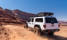 画像をギャラリービューアに読み込む, Bushwacker 2020 Jeep Gladiator Launch Edition Flat Style Flares 4pc - Black