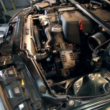 画像をギャラリービューアに読み込む, Mishimoto 01-06 BMW M3 E46 3.2L Aluminum Fan Shroud Kit w/o Controller
