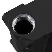 画像をギャラリービューアに読み込む, Mishimoto Heavy-Duty Oil Cooler - 10in. Same-Side Outlets - Black